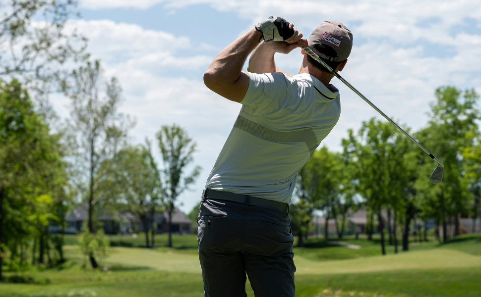 Wie man elegante Golf erreicht: Golfers Ellbogenspangen