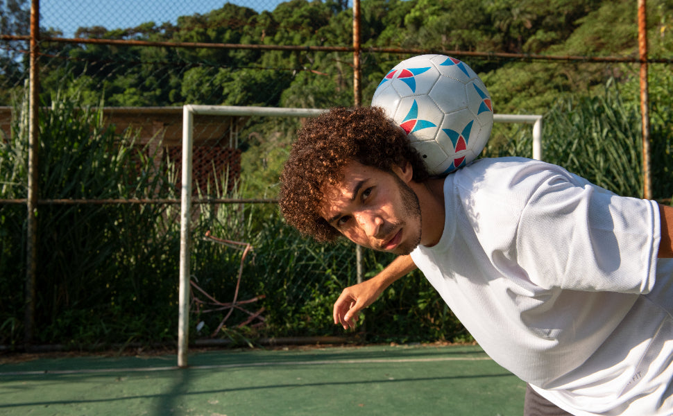 Warum tragen Fußballspieler Armstützen?