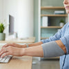 Fivali Wearing an Elbow Brace at Work Comfort and Functionality for Professionals - News