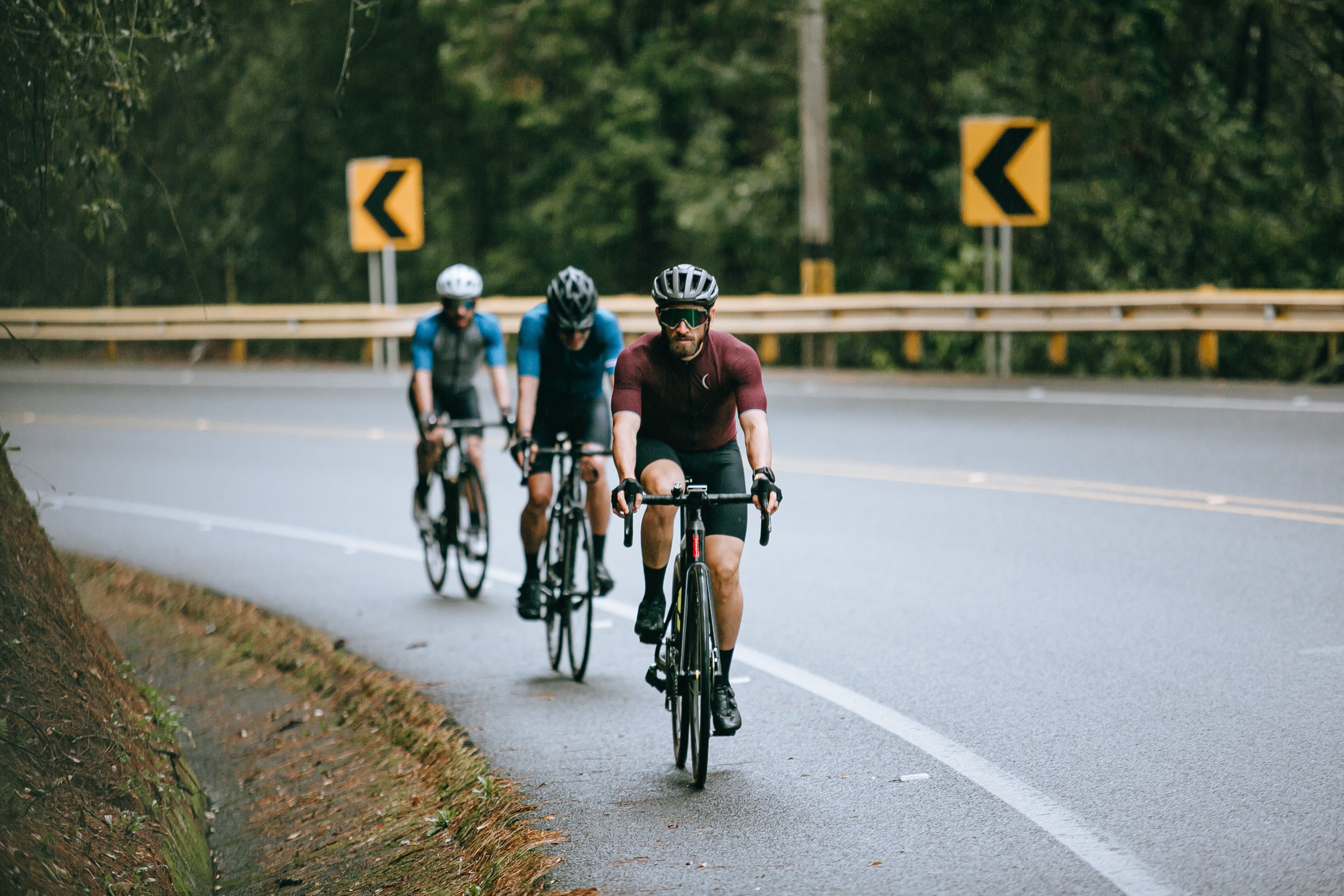 munbaik-cycling-clothing-iZJrOqEaPNI-unsplash.jpg